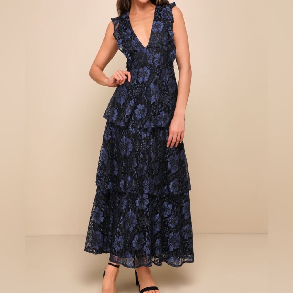 Lulu‘s Molinetto maxi dress